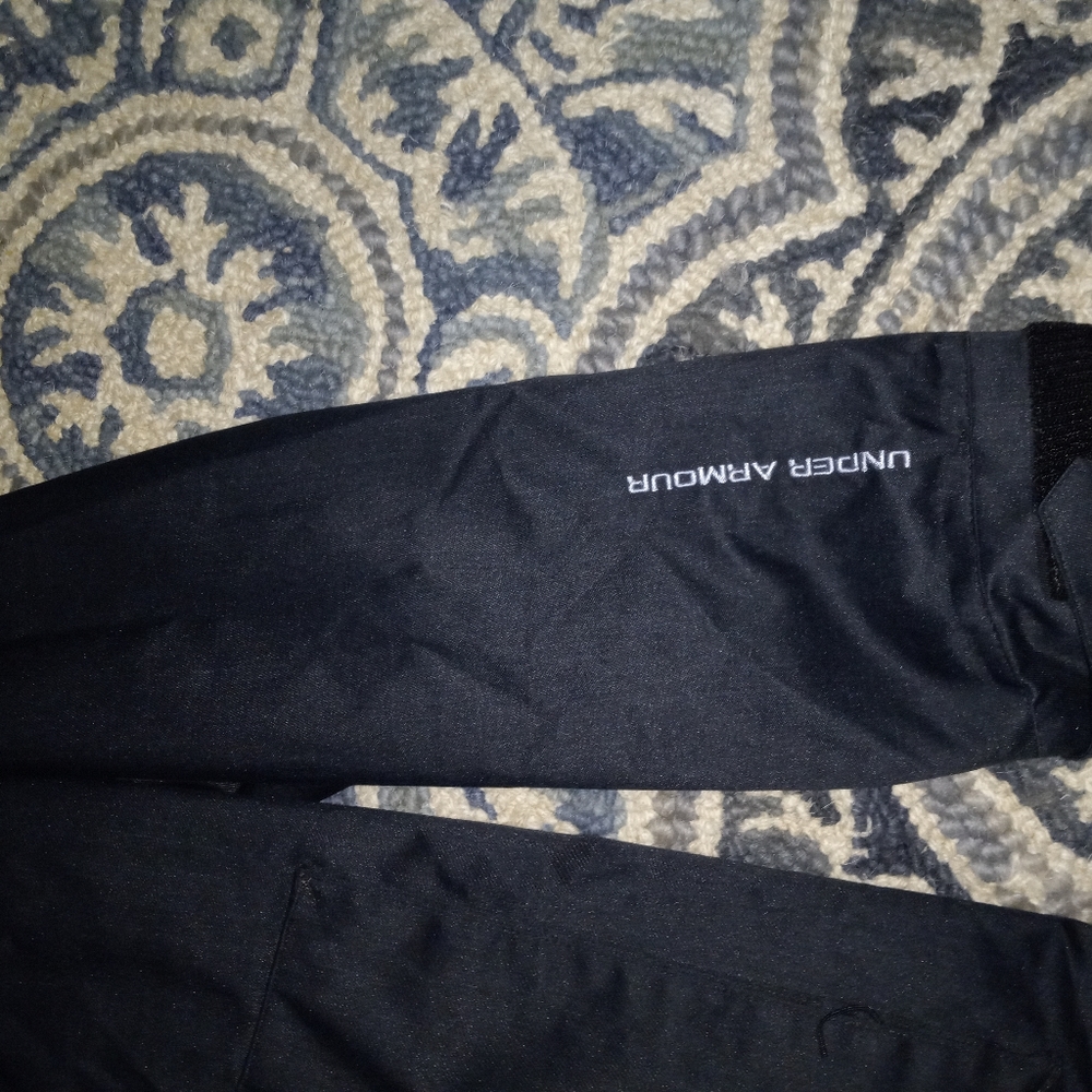 Under Armor - Picture 2 of 4